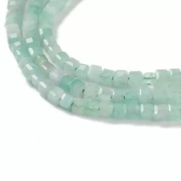 Естествен изумруд мъниста кубче 2x2x2мм, Клас AAA - наниз 39,3 см