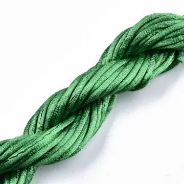 Полиестерен шнур 2мм със сатенирана повърхност Lime Green - чиле 10 м