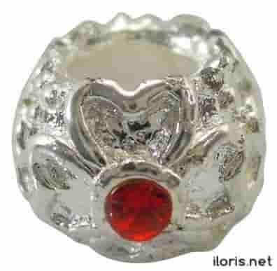 Мъниста с червен синтетичен кристал и декорация с форма на чашка от цвете