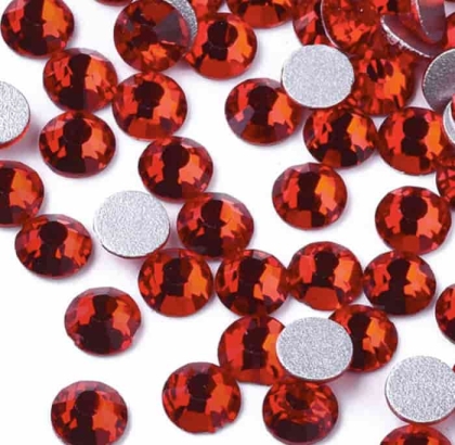 Стъклени червени фасетирани кристали 4мм за декорация на дрехи