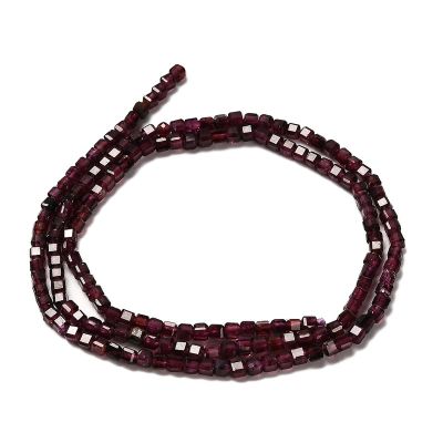 2 Наниз с мъниста от естествен гранат, фасетирани, нарязани на куб