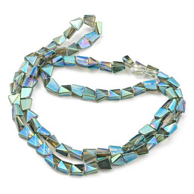 Стъклени мъниста с галванизирано многоцветно покритие 8x7x5 мм, Aquamarine- наниз 63см
