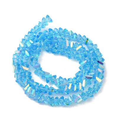 Стъклени мъниста с триъгълно сечение, Sky Blue AB, 4~4.5x4~4.5x2.5 мм – наниз 29~31 см