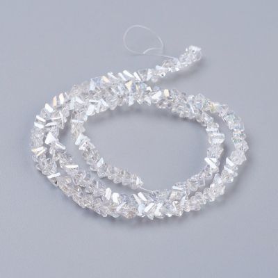Стъклени мъниста с триъгълно сечение, AB ефект, 3x4x3мм, Clear- наниз 32~34 см