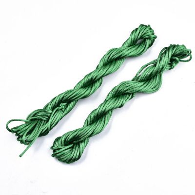 Полиестерен шнур 2мм със сатенирана повърхност Lime Green - чиле 10 м