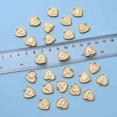 Комлект от метални сърца с латинските букви от A~Z  с покритие 18К злато 3